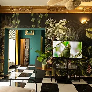  Apartment Jungle Poland